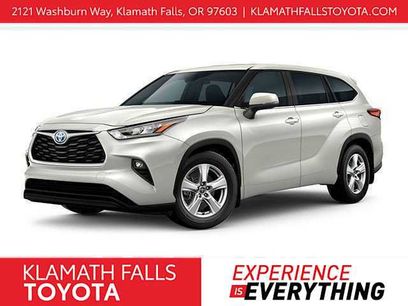 Used 2022 Toyota Highlander LE