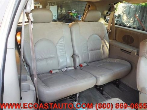 Used 2002 Chrysler Town & Country Limited image 11