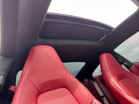 Certified 2025 Porsche 911 Carrera image 15