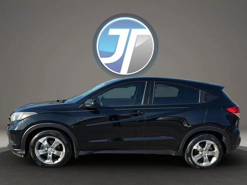 Used 2018 Honda HR-V LX image 14