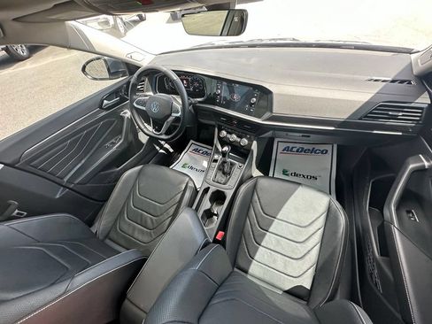 Used 2024 Volkswagen Jetta SEL FWD image 10