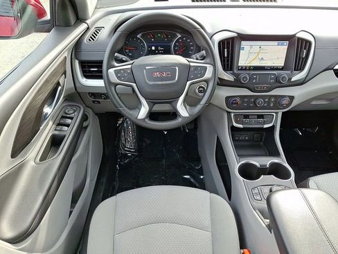 Used 2022 GMC Terrain SLE w/ Driver Convenience Package image 11