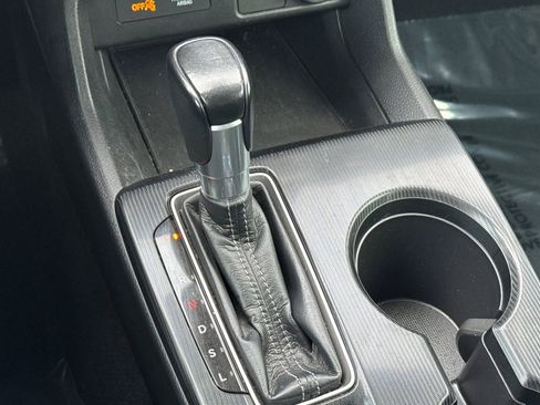 Used 2022 Honda Civic EX image 18