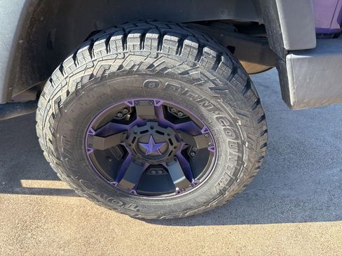 Used 2017 Jeep Wrangler Unlimited Sport w/ Connectivity Group image 9