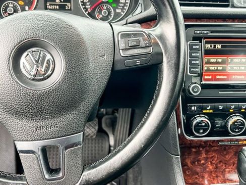 Used 2013 Volkswagen Passat 3.6 SEL Premium image 21