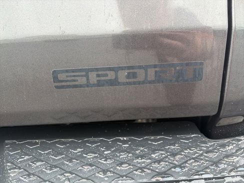 Used 2021 Jeep Gladiator Sport AWD/4WD image 35