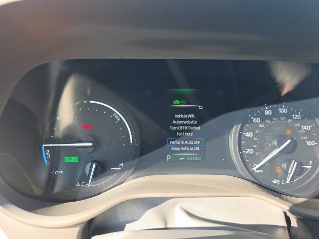 Used 2024 Toyota Sienna XSE w/ XSE Plus Package AWD/4WD image 4