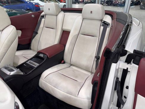 Used 2017 Rolls-Royce Dawn image 61