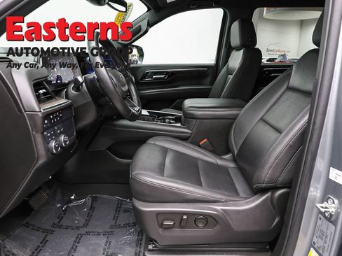 Used 2025 Chevrolet Suburban Z71 AWD/4WD image 14