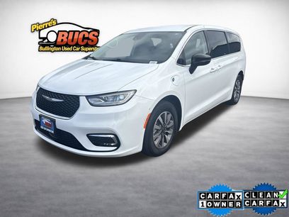 Used 2024 Chrysler Pacifica Limited