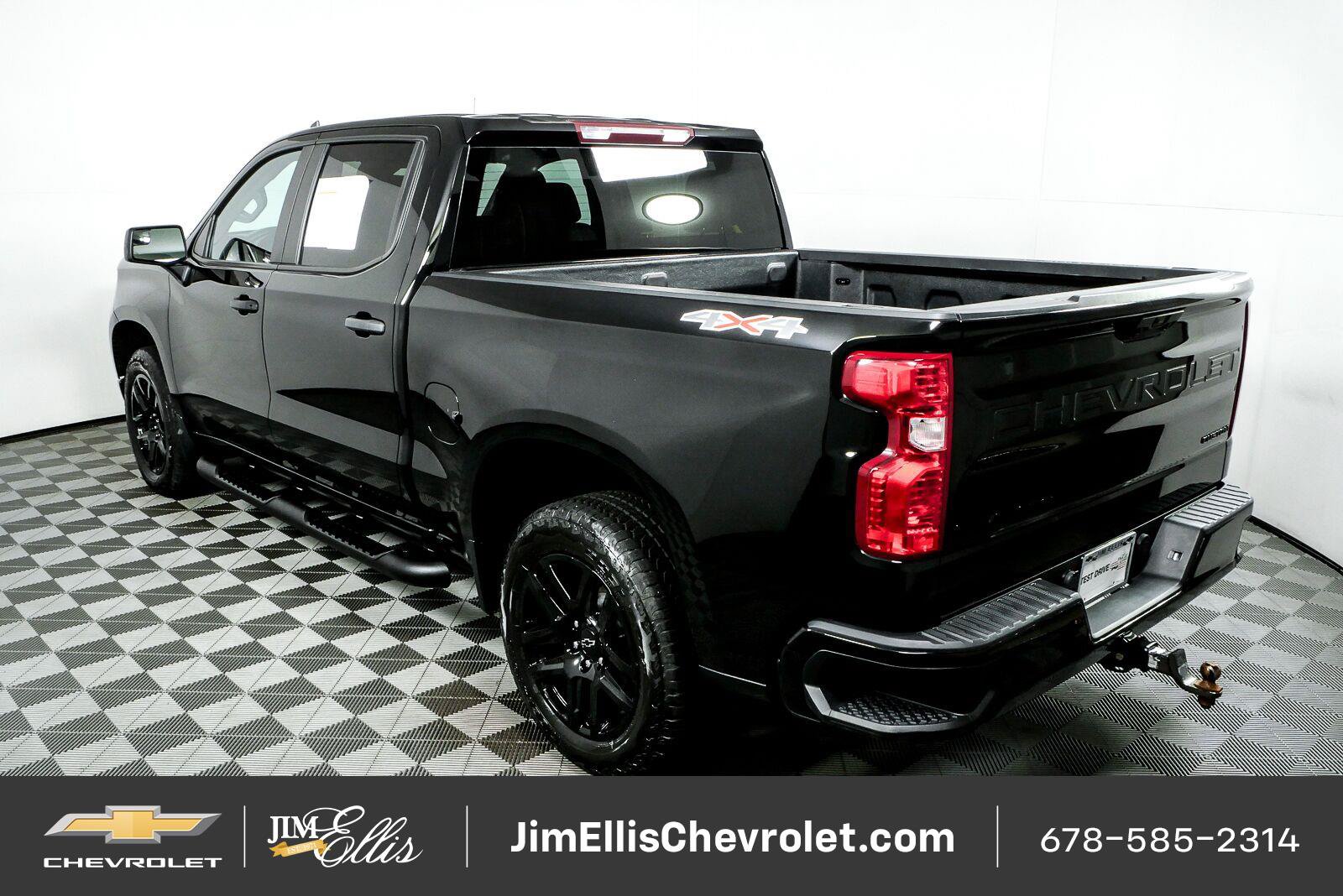 Used 2024 Chevrolet Silverado 1500 Custom w/ Turbomax Blackout Package AWD/4WD image 25