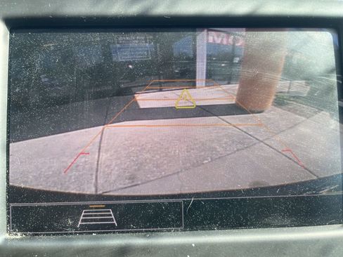 Used 2023 Chevrolet Equinox LT image 13