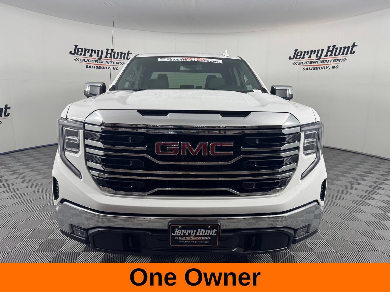 Used 2025 GMC Sierra 1500 SLT AWD/4WD image 4