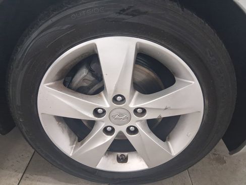 Used 2011 Hyundai Elantra GLS w/ Preferred Equipment Pkg 3 FWD image 11