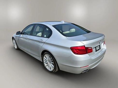 Used 2011 BMW 550i Sedan image 7