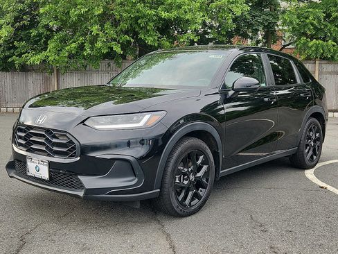 Used 2023 Honda HR-V Sport image 3