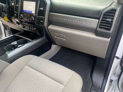 Used 2020 Ford F350 XLT w/ XLT Premium Package image 25