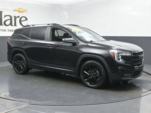 Used 2023 GMC Terrain SLE w/ Driver Convenience Package FWD image 6