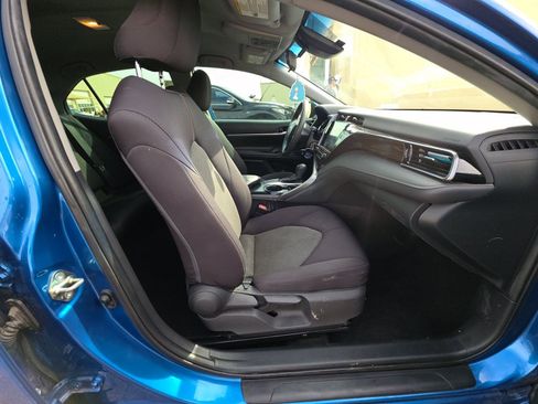 Used 2020 Toyota Camry LE w/ Carpet Mat Package image 15