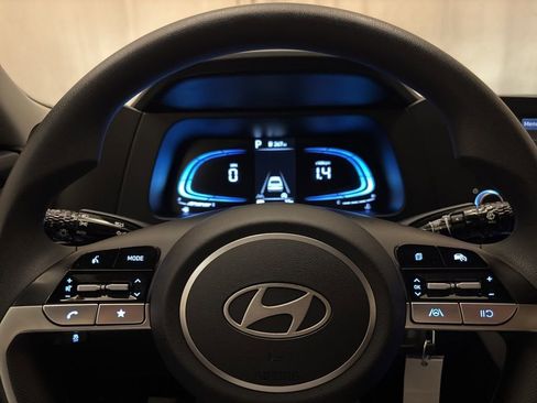 Certified 2026 Hyundai Elantra SE image 19