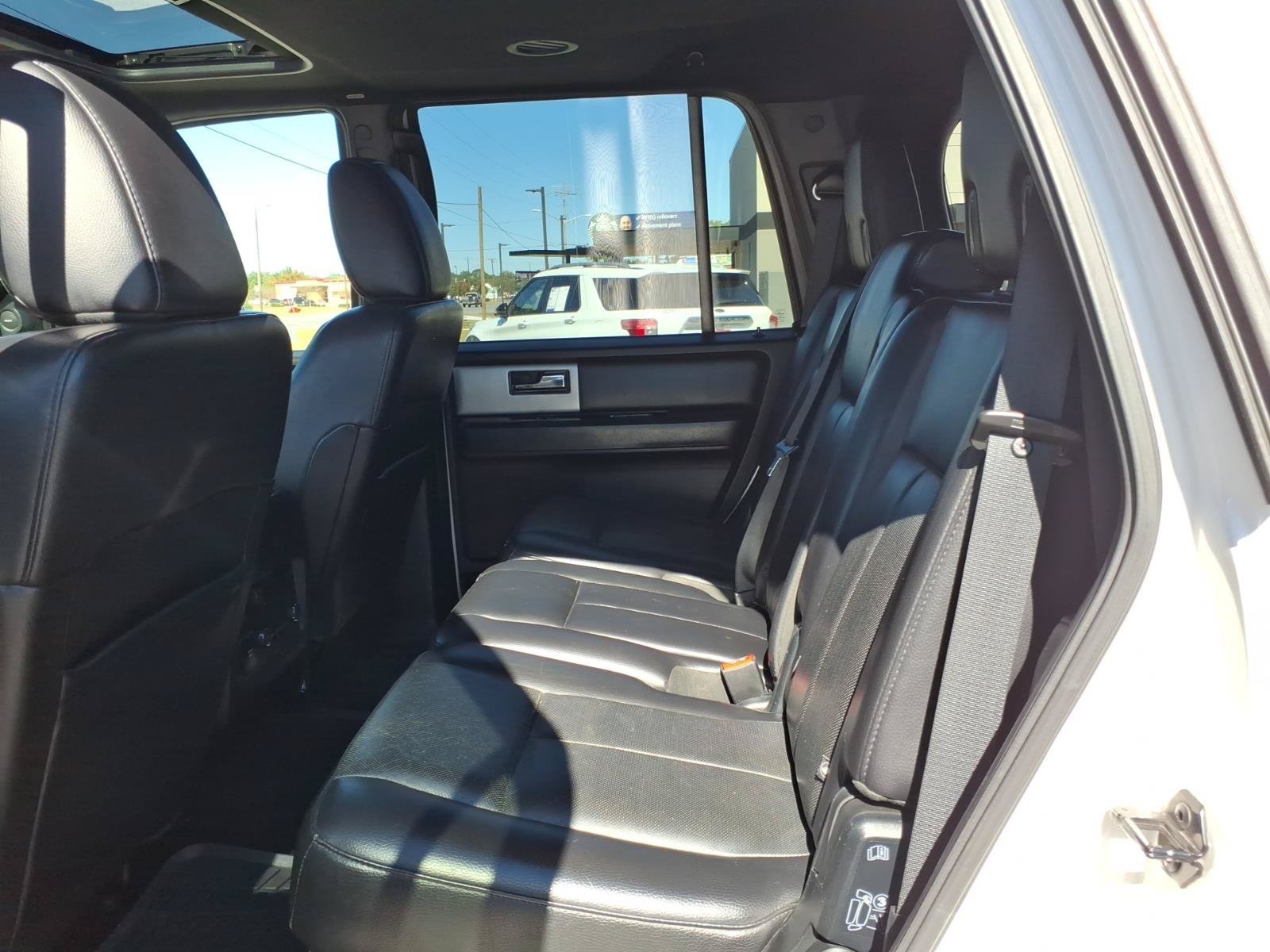 Used 2016 Ford Expedition Limited w/ Equipment Group 301A RWD image 10