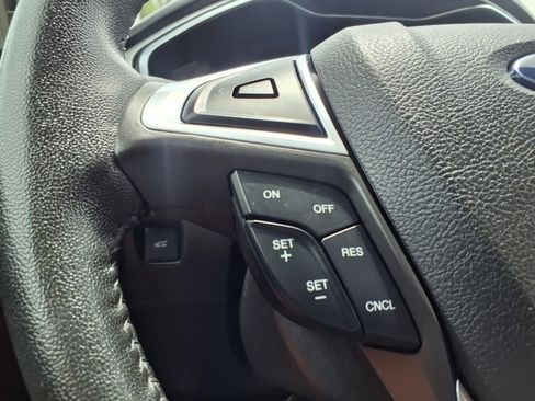 Used 2016 Ford Fusion SE AWD/4WD image 6