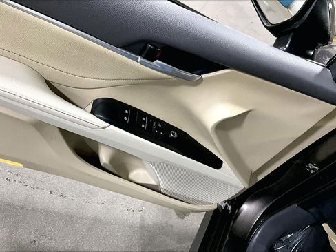 Certified 2018 Toyota Camry XLE w/ Audio Package FWD image 36