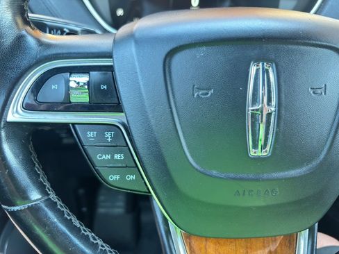 Used 2019 Lincoln Nautilus Reserve AWD/4WD image 12