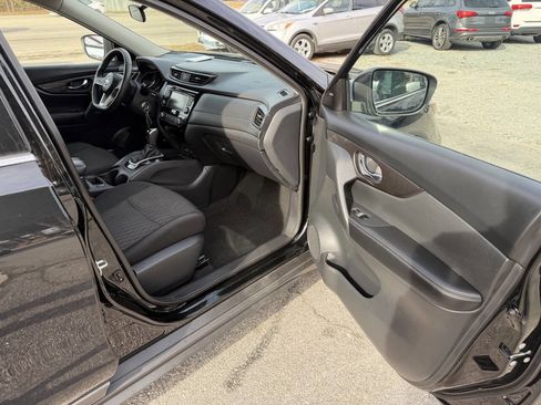 Used 2019 Nissan Rogue S w/ Special Edition Package image 17