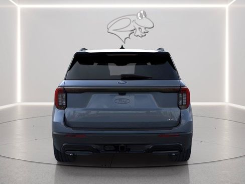 New 2026 Ford Explorer ST-Line w/ ST-Line Street Pack AWD/4WD image 5
