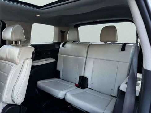 Used 2024 Hyundai Santa Fe Calligraphy FWD image 40