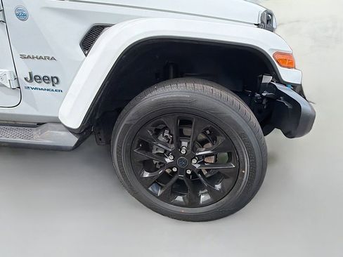 Used 2024 Jeep Wrangler Unlimited Sahara AWD/4WD image 10
