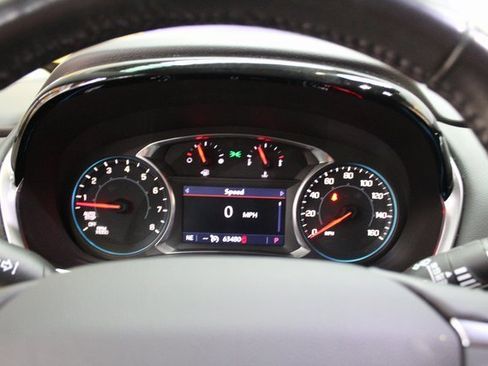 Used 2020 Chevrolet Traverse LT image 17