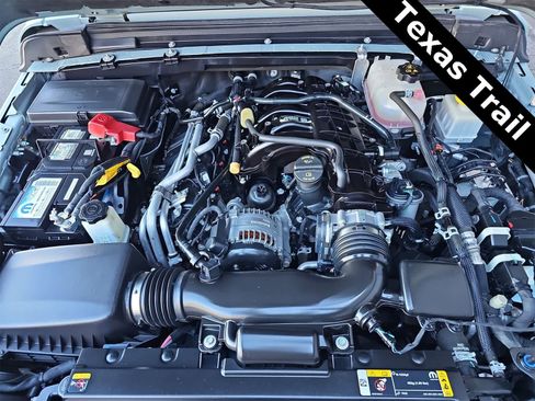 Used 2023 Jeep Gladiator Sport image 13