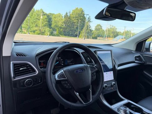 Used 2024 Ford Edge SEL w/ Convenience Package AWD/4WD image 11