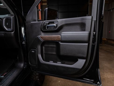 Used 2021 GMC Sierra 2500 Denali w/ Denali Black Diamond Edition image 32