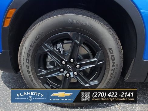 Used 2025 Chevrolet Blazer LT w/ Midnight/Sport Edition FWD image 8