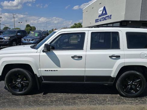 Used 2015 Jeep Patriot 4WD image 3