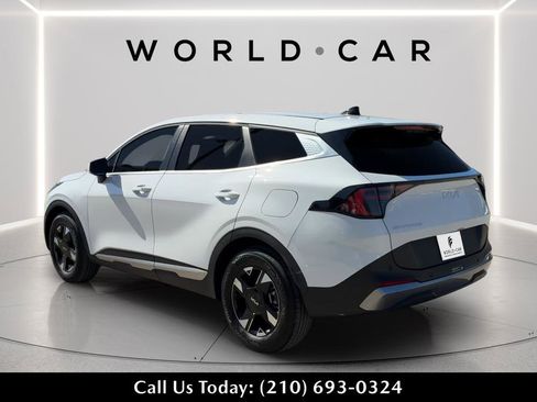 Certified 2026 Kia Sportage LX FWD image 5
