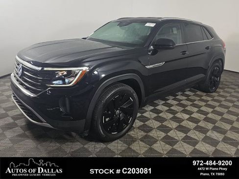 Used 2024 Volkswagen Atlas Cross Sport SE w/ Black Wheel Package FWD image 1