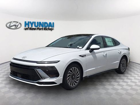 New 2026 Hyundai Sonata SEL FWD image 1