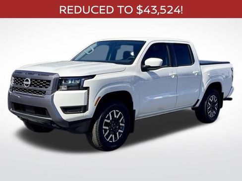 New 2026 Nissan Frontier SV w/ All-Weather Content Package AWD/4WD image 8