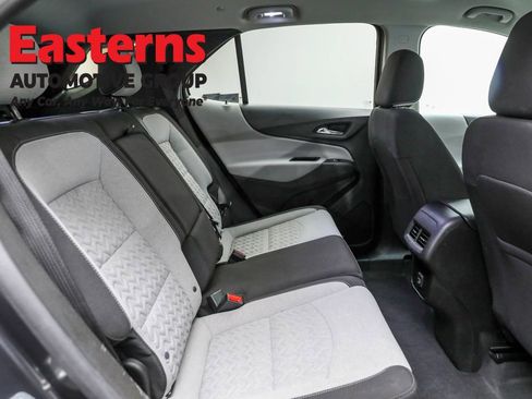 Used 2022 Chevrolet Equinox LT w/ LPO, Floor Liner Package image 22