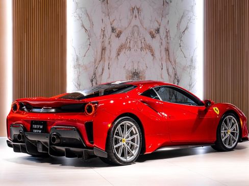 Used 2020 Ferrari 488 Pista Coupe image 4