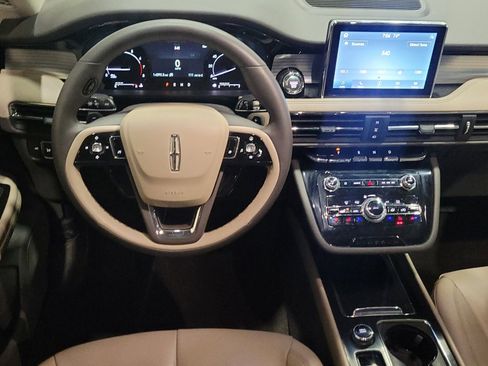 Used 2022 Lincoln Corsair AWD w/ Equipment Group 101A image 22