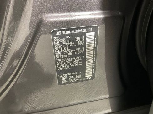 Used 2025 INFINITI QX80 Luxe image 29