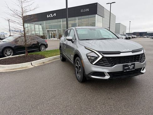 Used 2023 Kia Sportage LX image 1