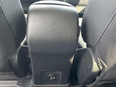 Used 2021 Ford Escape SE AWD/4WD image 17