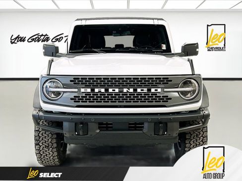 Used 2024 Ford Bronco Badlands image 2
