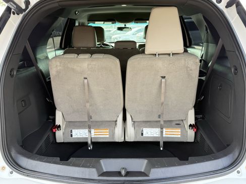 Used 2013 Ford Explorer XLT image 28